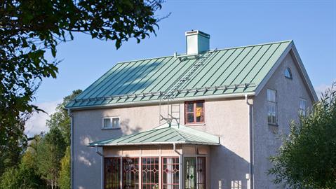 Ett färdigställt plåttak från Plannja